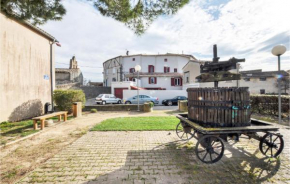 2 Bedroom Awesome Home In Villeneuve-Lès-Montréa
